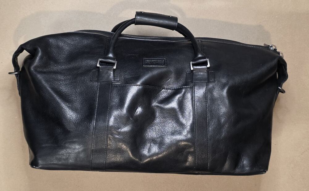Kenneth Cole Genuine Leather Duffle Weekender Carry-On Bag Black Pockets